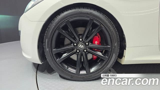 Hyundai Genesis купе 200 турбо RW, 2010 все фото