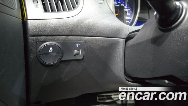 Hyundai Genesis купе 200 турбо RW, 2010 16