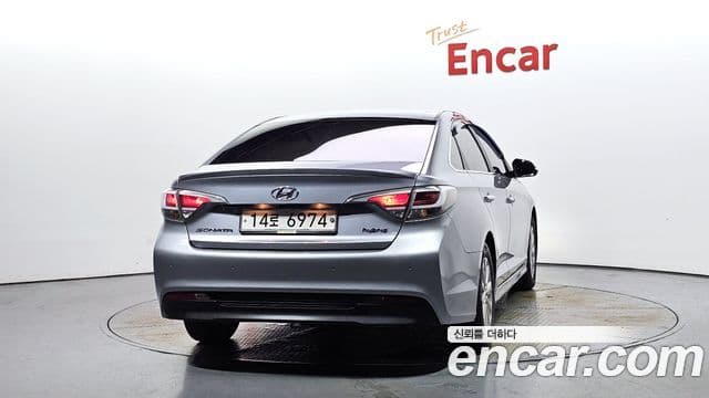 Hyundai LF Sonata гибрид Modern, 2016 4