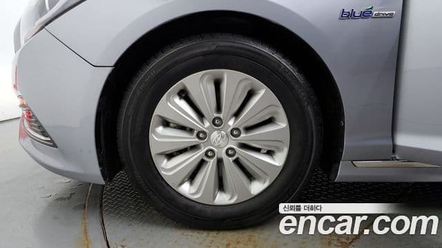 Hyundai LF Sonata гибрид Modern, 2016 все фото