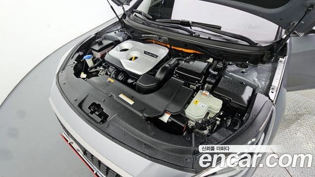 Hyundai LF Sonata гибрид Modern, 2016 6