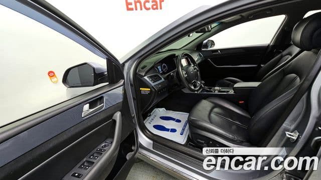 Hyundai LF Sonata гибрид Modern, 2016 10