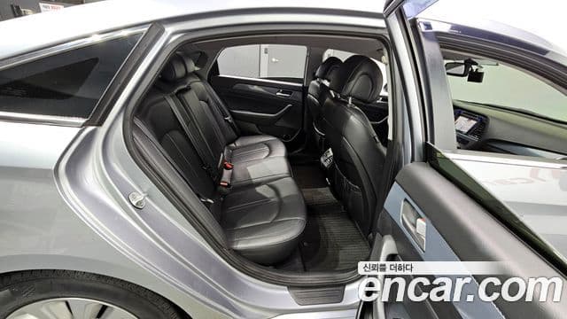 Hyundai LF Sonata гибрид Modern, 2016 12