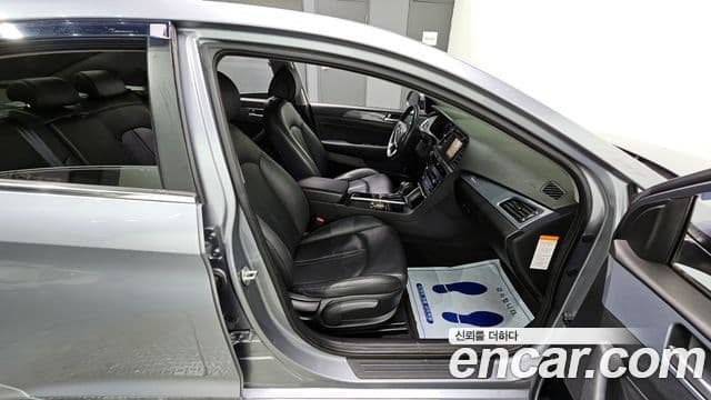 Hyundai LF Sonata гибрид Modern, 2016 13