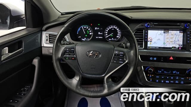 Hyundai LF Sonata гибрид Modern, 2016 16