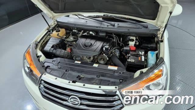 KG모빌리티(SsangYong) Korando 투리스모 4WD LT 9인승, 2014 6