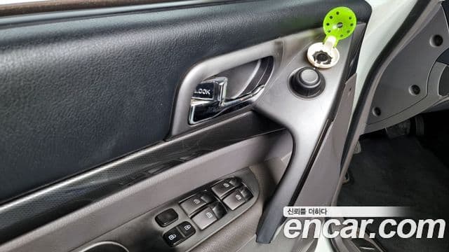 KG모빌리티(SsangYong) Korando 투리스모 4WD LT 9인승, 2014 15