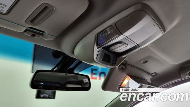 KG모빌리티(SsangYong) Korando 투리스모 4WD LT 9인승, 2014 17