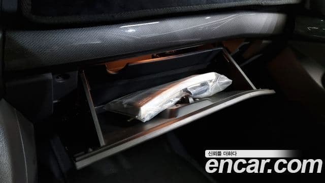 KG모빌리티(SsangYong) Korando 투리스모 4WD LT 9인승, 2014 20