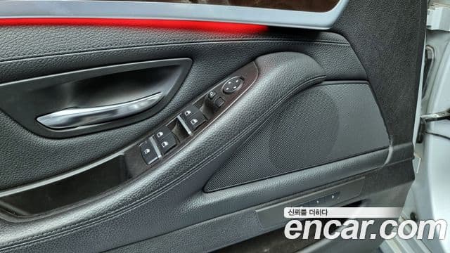 BMW 5시리즈 (F10), 2011 16