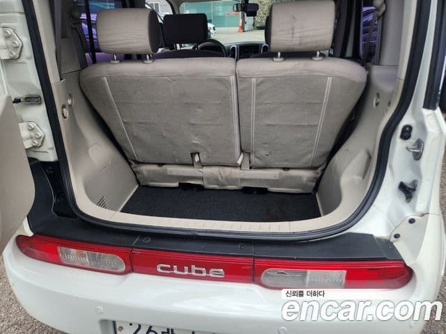 Nissan 큐브 Z12, 2012 16