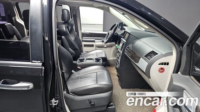 크라이슬러 Grand 보이저, 2010 10