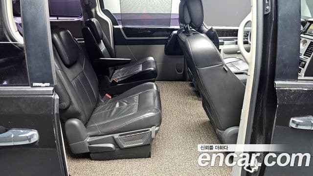 크라이슬러 Grand 보이저, 2010 11