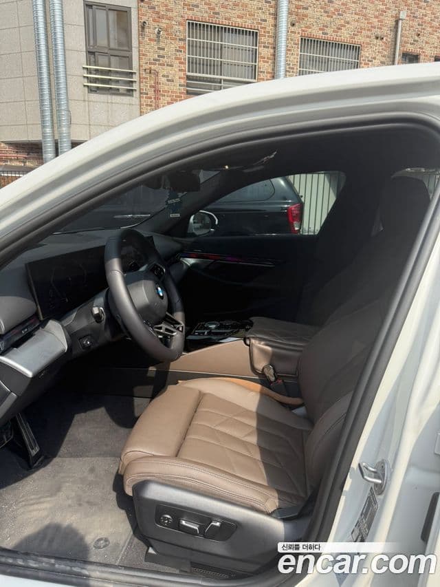 BMW 5시리즈 (G60) 520i M Sport, 2025 7