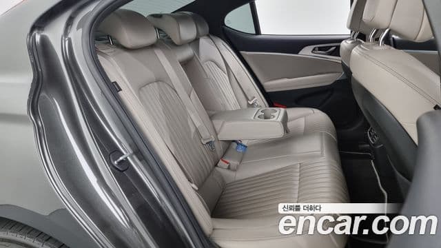 Genesis The / новый New G70, 2023 12