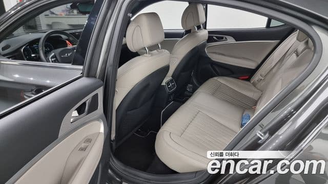 Genesis The / новый New G70, 2023 13