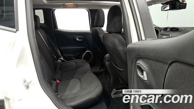 Jeep Renegade 2.4 Longitude, 2015 11