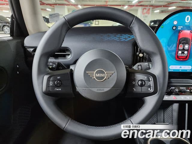 Mini Cooper C 4세대 Essential, 2025 11