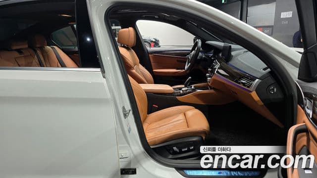 BMW 5시리즈 (G30) 520i M Sport, 2021 11
