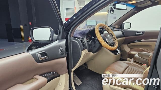 Kia Carnival R New Carnival лимузин GLX, 2011 11