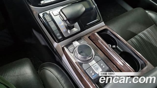 Genesis EQ900 Luxury, 2016 9