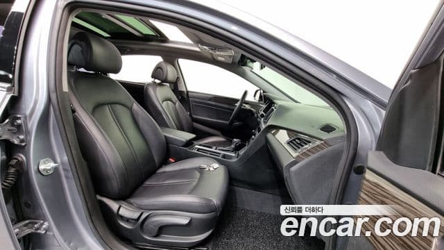 Hyundai LF Sonata 2.0 Smart, 2015 10