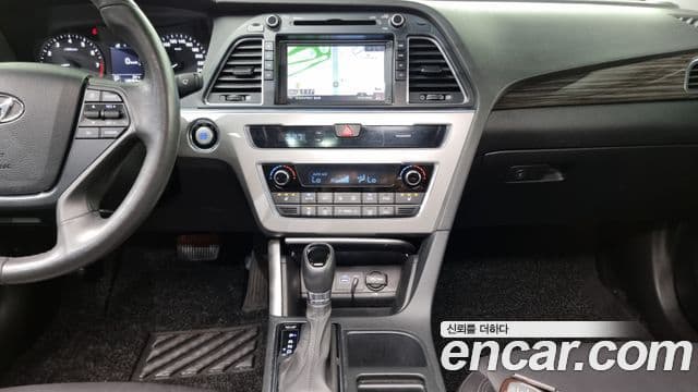 Hyundai LF Sonata 2.0 Smart, 2015 15