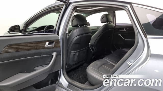 Hyundai LF Sonata 2.0 Smart, 2015 18