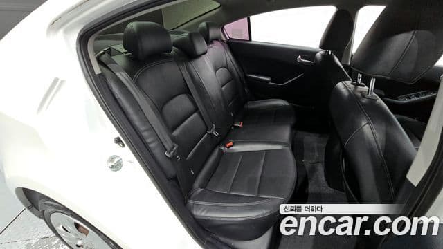 Kia K3 Deluxe, 2015 12