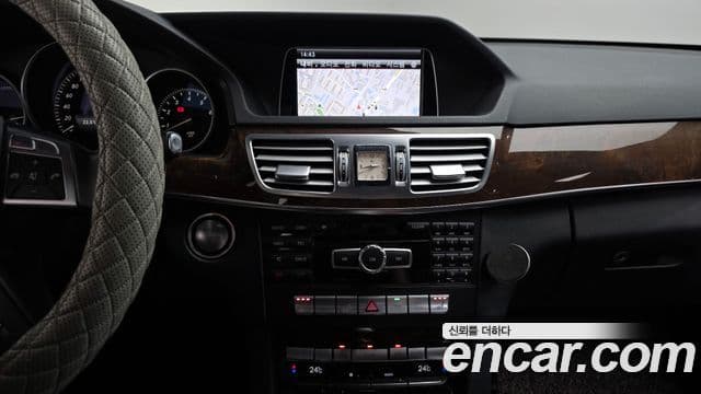 Mercedes-Benz E-класс W212 E300 Elegance, 2014 14