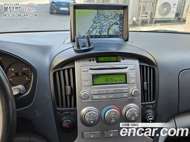 Hyundai Grand Starex CVX Luxury, 2015 13