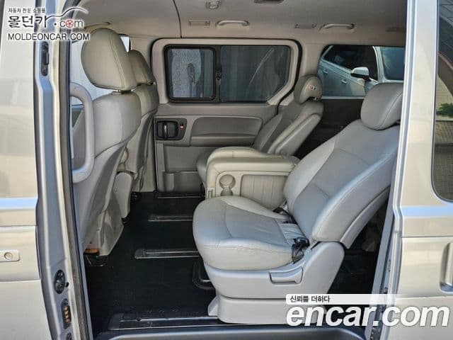 Hyundai Grand Starex CVX Luxury, 2015 16
