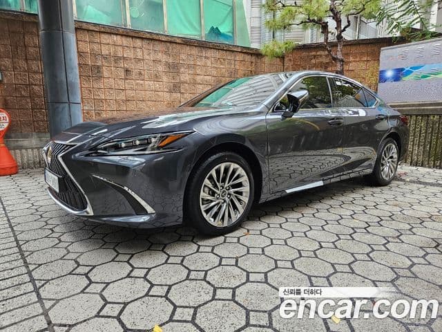 Lexus ES300h 7세대 Executive, 2025 2