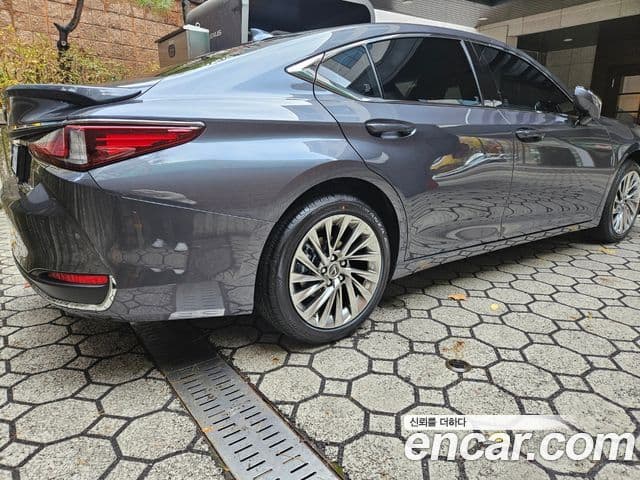 Lexus ES300h 7세대 Executive, 2025 3