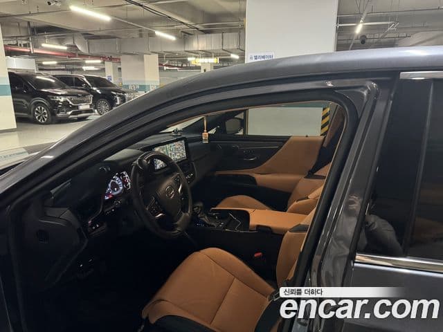 Lexus ES300h 7세대 Executive, 2025 7
