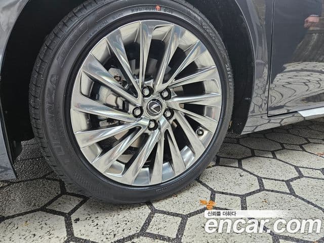 Lexus ES300h 7세대 Executive, 2025 19