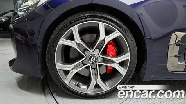 Kia 스팅어 GT, 2019 все фото