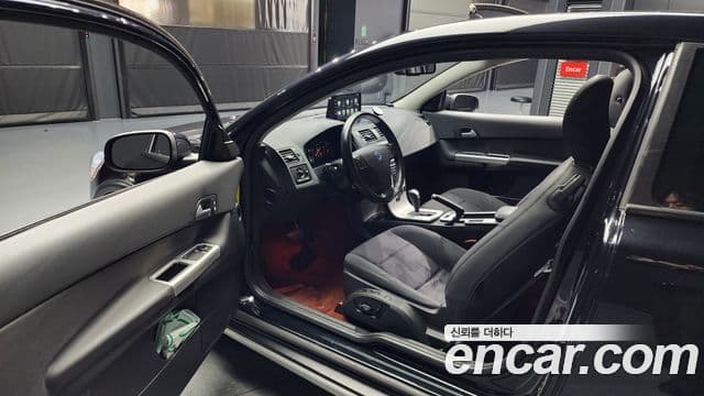 Volvo C30 1세대, 2011 10