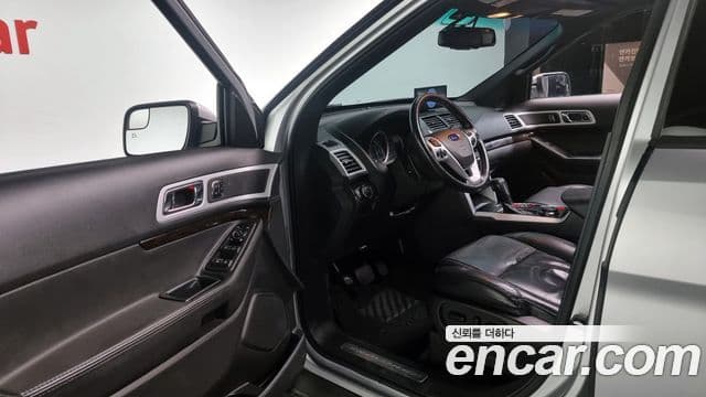 Ford Explorer 5세대, 2013 10