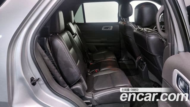Ford Explorer 5세대, 2013 12