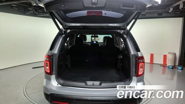 Ford Explorer 5세대, 2013 20