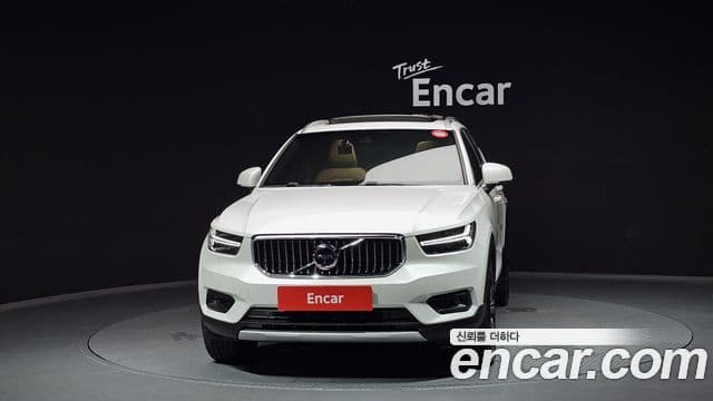 Volvo XC40 B4 Inscription, 2021 3