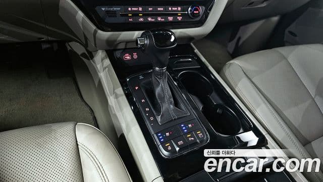 Kia All New Carnival Noblesse, 2016 9