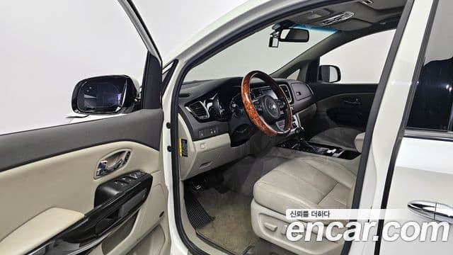 Kia All New Carnival Noblesse, 2016 11