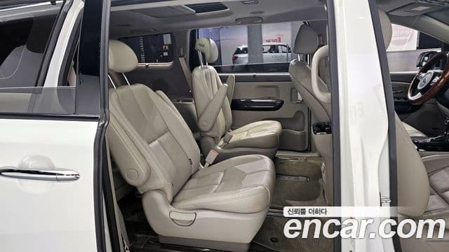 Kia All New Carnival Noblesse, 2016 12