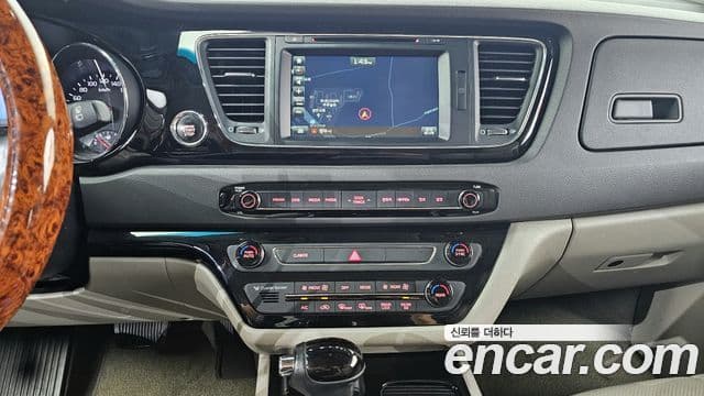 Kia All New Carnival Noblesse, 2016 15