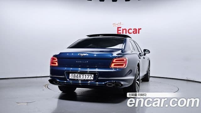 Bentley Flying Spur 3세대 4.0 Azure, 2024 4