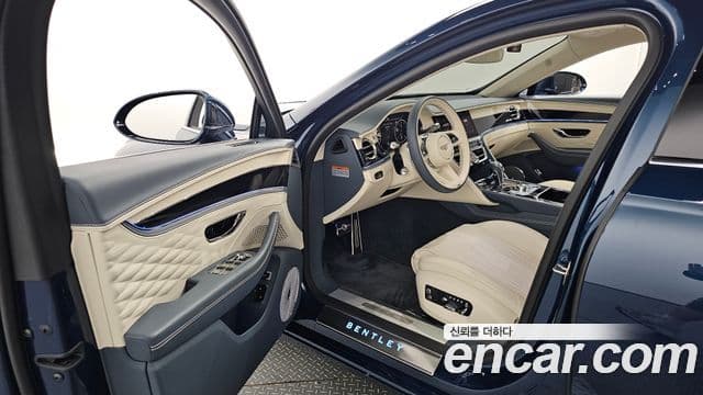 Bentley Flying Spur 3세대 4.0 Azure, 2024 10