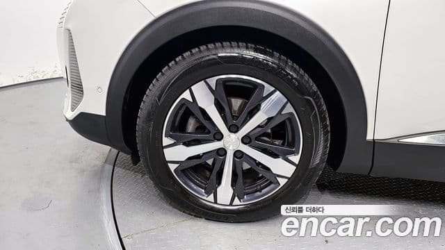 Peugeot 5008 2세대 1.5 BlueHDi GT, 2021 все фото