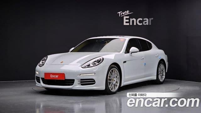 Porsche Panamera 970, 2016 1